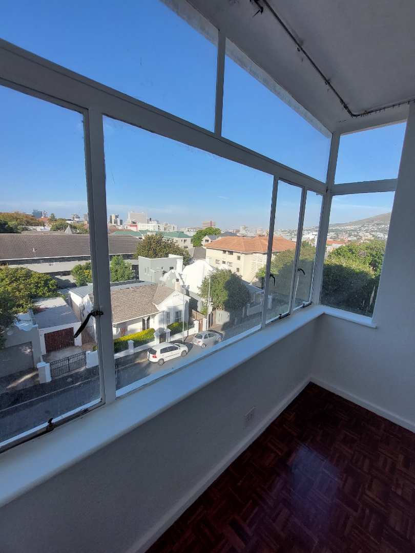 To Let 2 Bedroom Property for Rent in Tamboerskloof Western Cape